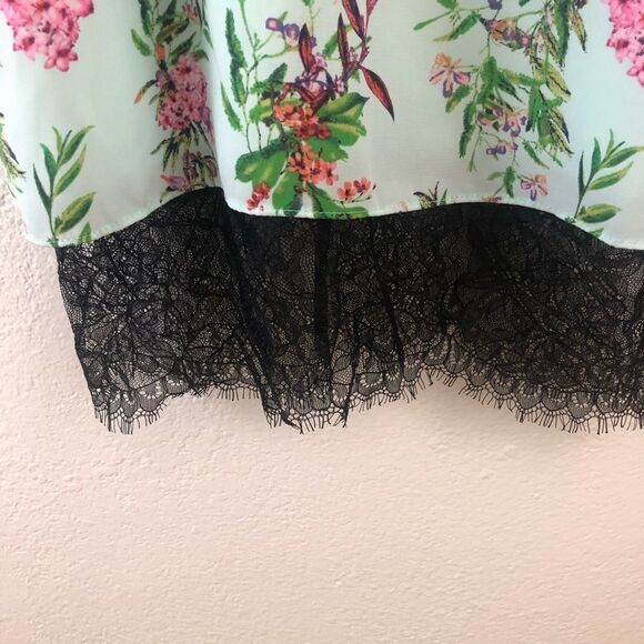 Adelyn Rae Spaghetti Strap Green Floral Slip XS - Picture 4 of 8